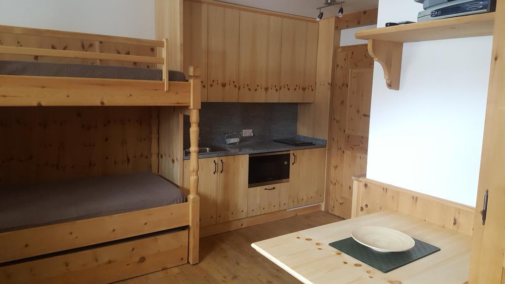 Relaxing Confortable Studio, Heated Garage, Skiroom Samedan Exterior photo